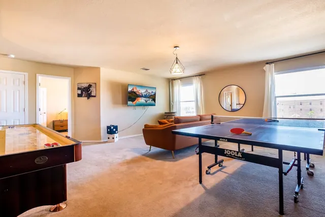 Crashpad · Room 1 in Converse, photo 36