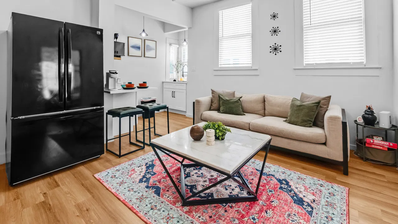 Evergreen Apartment, a Hosted Havens rental in Tobin Hill, San Antonio, TX