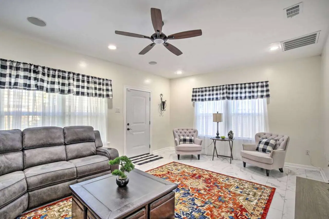 A Hosted Havens managed home in the San Antonio area, photo 1